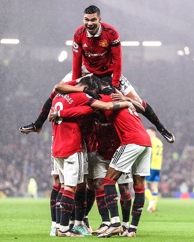 它背后还蕴 它背后还蕴