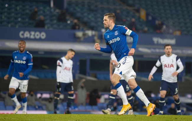 上的顶尖球 上的顶尖球