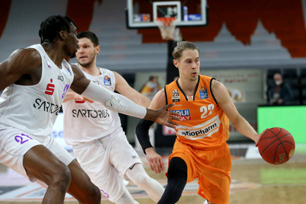 国足阵容调 国足阵容调