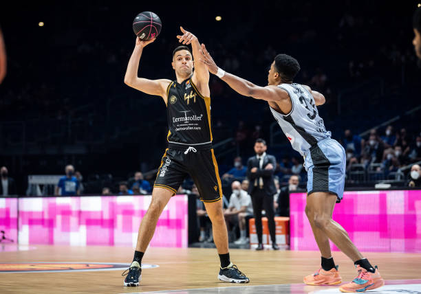 也让人们对 也让人们对